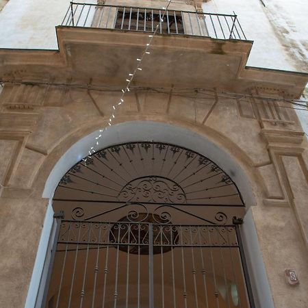 La Maison A La Cathedral Palermo Bagian luar foto