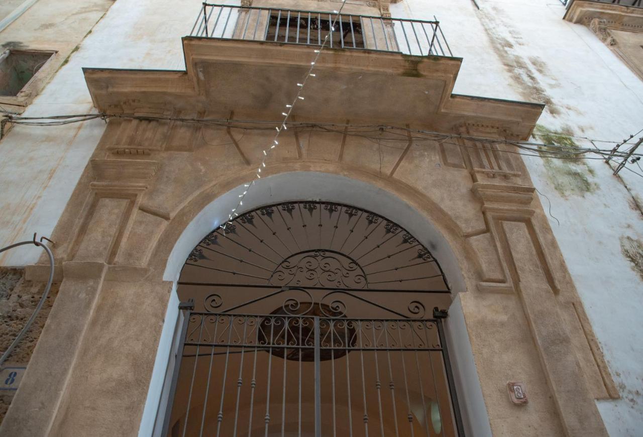 La Maison A La Cathedral Palermo Bagian luar foto