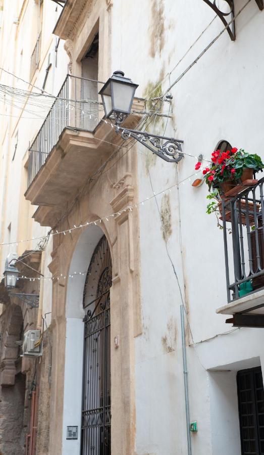 La Maison A La Cathedral Palermo Bagian luar foto